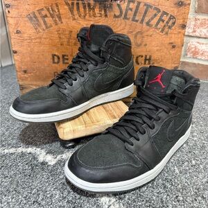 Air Jordan 1 Retro High NYC (2015) Men’s size 8